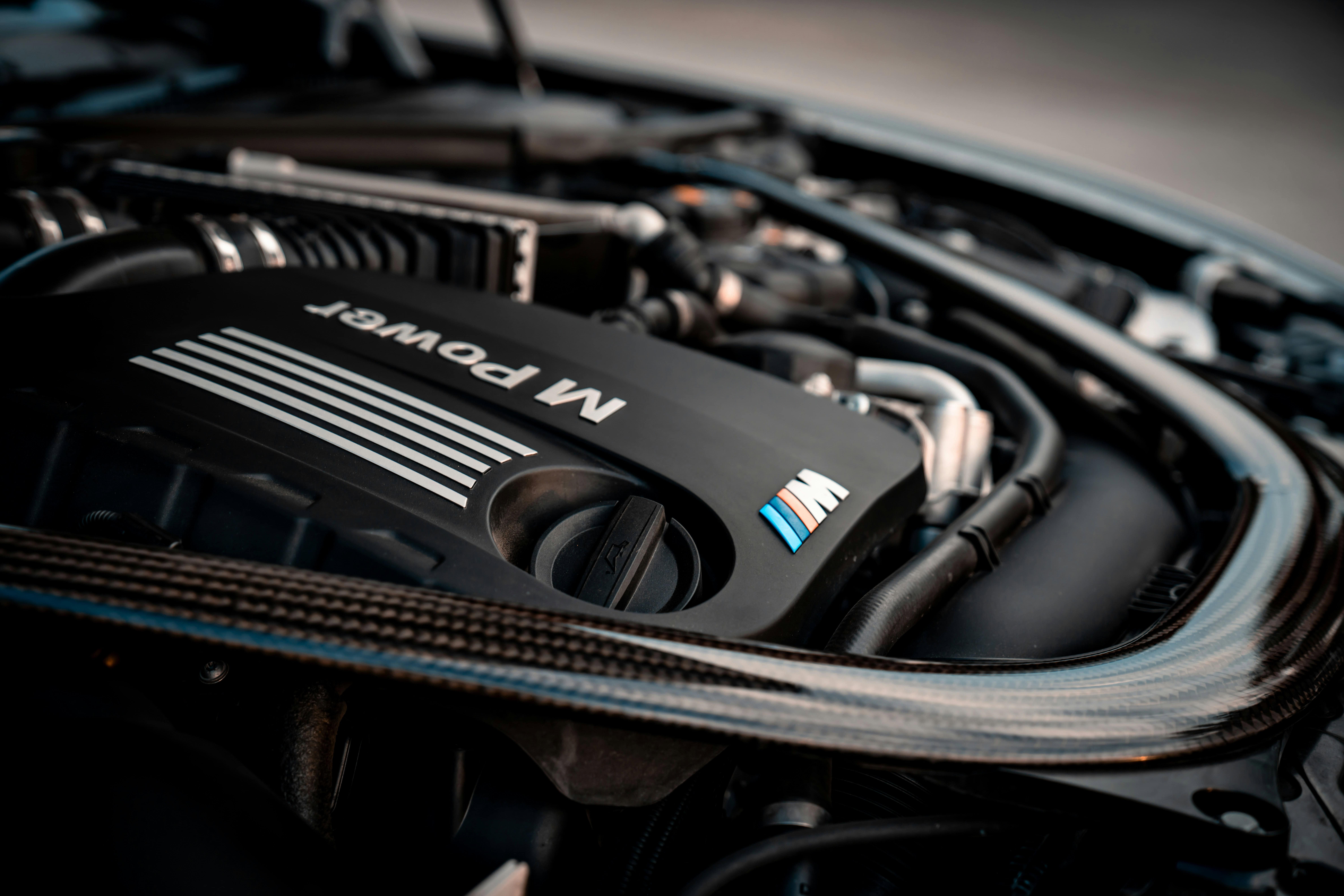 BMW E36 M3 coupe in classic silver – refined six-cylinder era